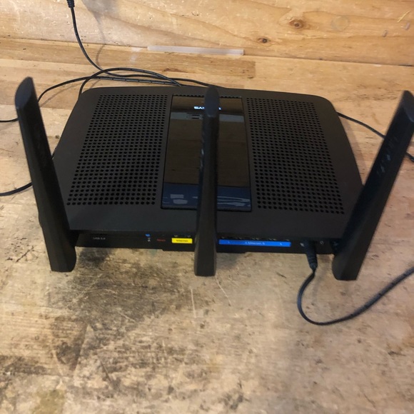 Linksys EA7300 AC1750 MU-MIMO Dual-Band Gigabit Wi-Fi Wireless Router w/ Adapter - Picture 2 of 15